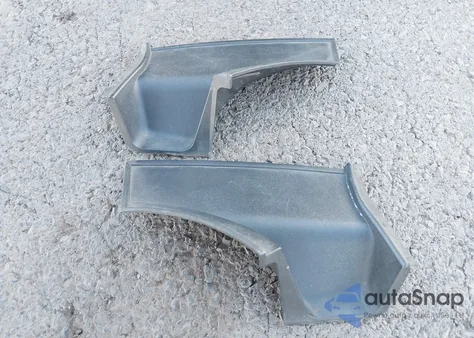 2019 Ford Mustang Ecoboost Premium z USA, uszkodzony, nr VIN 1FATP8UH0K5158681